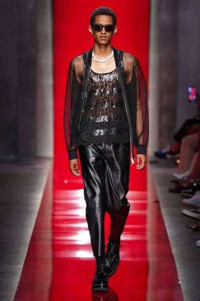 Look 23